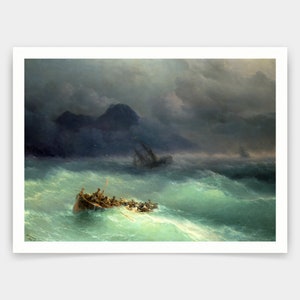 Puede incluir: Una pintura que representa un mar tormentoso con un pequeño bote que lleva gente, un gran barco en la distancia y montañas en el fondo.