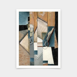 Puede incluir: Una pintura cubista de bodegón que presenta un vaso de líquido, un libro y una pluma. La pintura está compuesta por formas geométricas y colores contrastantes, incluyendo azul, marrón y blanco.
