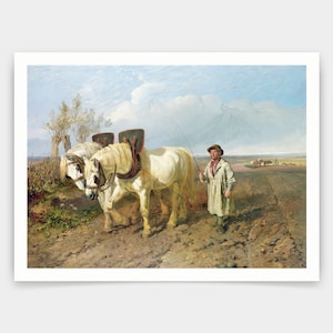 Puede incluir: Una pintura de un hombre con un abrigo blanco y un sombrero, guiando dos caballos blancos que tiran de un arado por un campo. El cielo es azul con nubes blancas y el campo es marrón y fangoso.