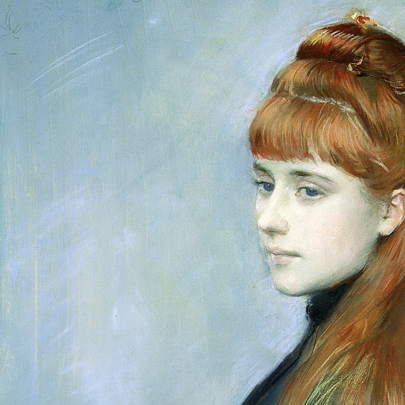 以下が含まれることがあります： 長い栗色の髪をまとめた、若い女性の絵画。彼女は濃い青色のドレスを着ており、柔らかく繊細な表情をしています。
