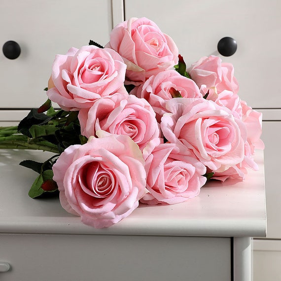 10 Stk. Kunstseide Rosen Echt aussehende Knstliche Rosen Samt Kunstrosen  Stiele fr Hochzeitsstrue Florale Mittelstcke mit langen Stielen -  Etsy.de