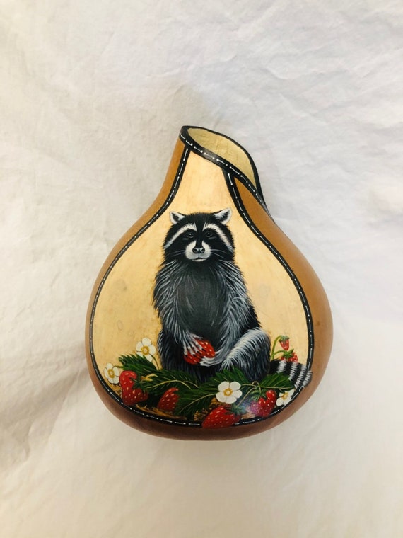 Raccoon Gourd-The Strawberry Thief