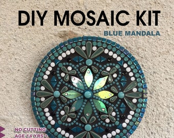 Kit de mosaique pour adultes, complet avec des carreaux de verre et de ceramique faconnes, la colle, le ciment et des outils, haute qualite