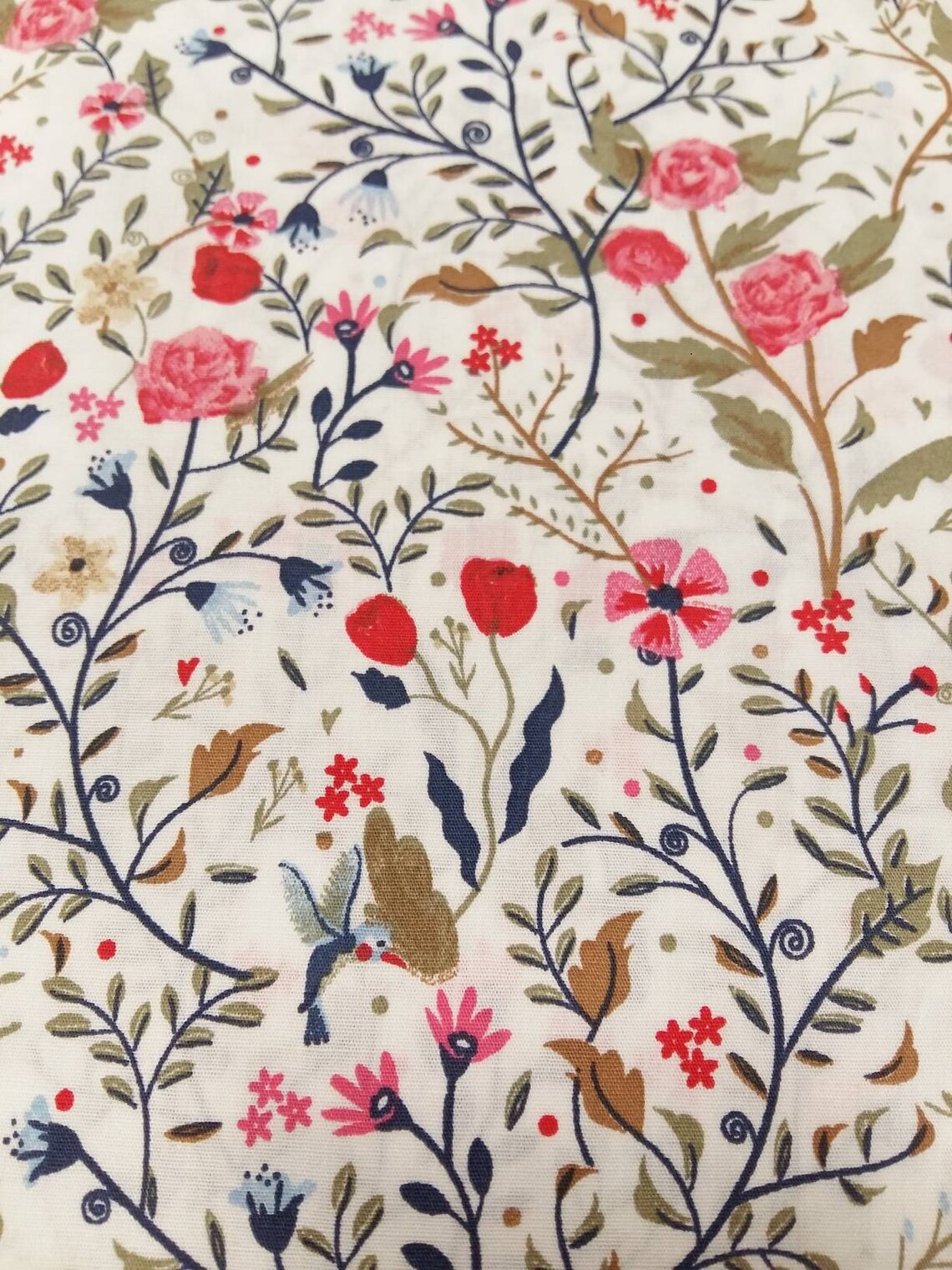 Tissu 100 coton fantaisie florale fleurs et feuilles base Etsy