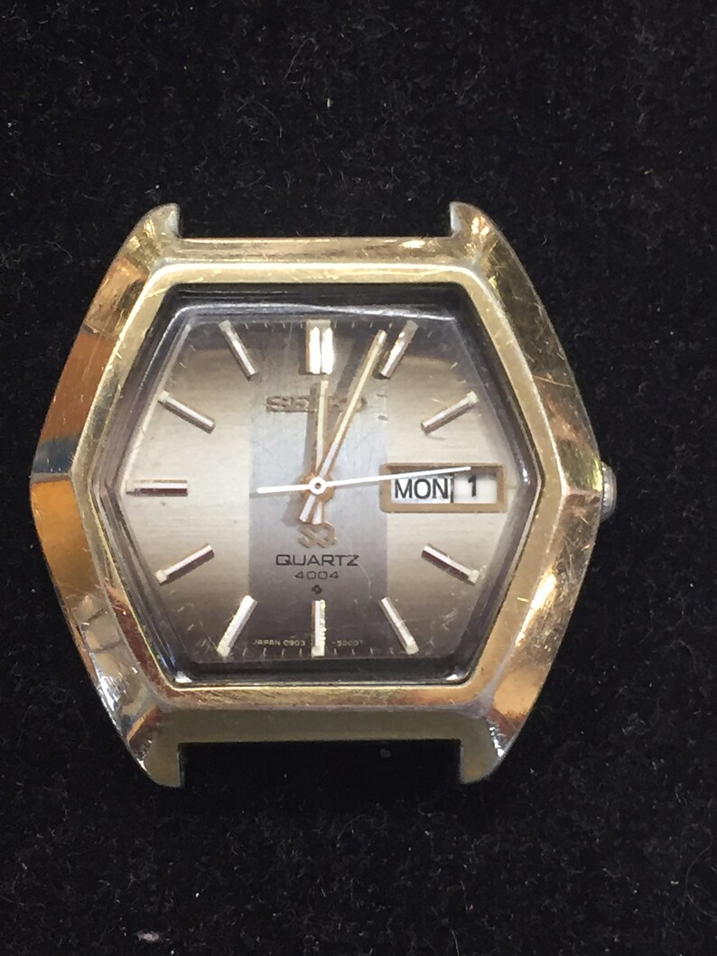 seiko quartz watch vintage