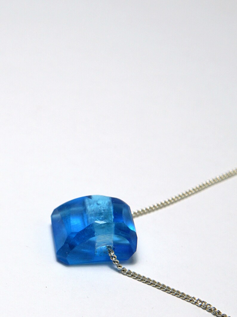 Small Fusion Glass Crystal Necklace Turquoise Faceted Pendant Mela Montreal image 3