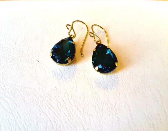 sui dhaga gold earing