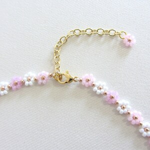 Beaded necklace with daisy flower, 24k gold necklace, White and pink choker necklace, Valentine's Day gift image 4