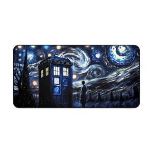 Tappetino per mouse MonsterBucket Dr Who Show Tardis Police Box Fantascienza Gaming Stary Night
