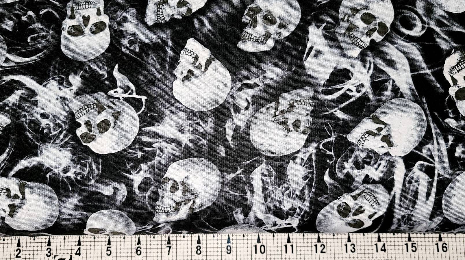 SKULL WORKS 木津京介 Timeless Treasures Wicked Skulls C8642 Fabric by the Yard
