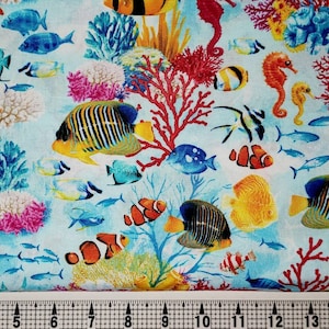 Timeless Treasures Under the Sea Creatures C7960 Fabric by the Yard//Piece