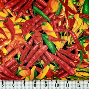 Timeless Treasures Peppers C7355 Fabric by the Yard//Piece