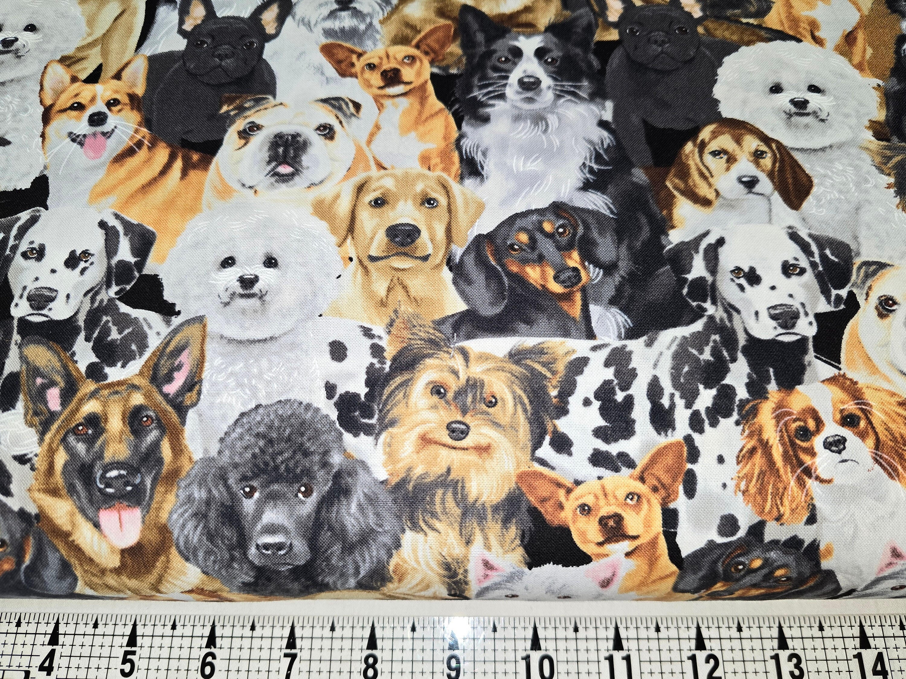 Timeless Treasures Realistic Dogs C8553 Fabric by the Yard//piece