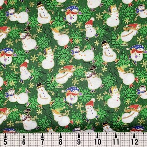 Fabri Quilt Seasons Greetings Bonhommes de neige sur fond vert 103-22416 Tissu par mètre//pièce