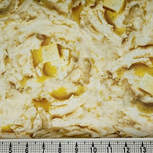 Robert Kaufman Mashed Potatoes with Butter 21535 Fabric by the Yard//Piece