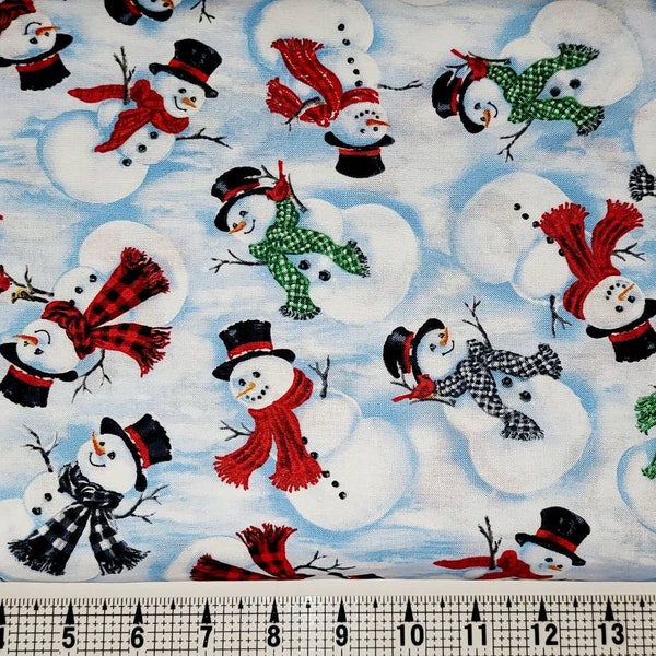 Timeless Treasures Tossed Snowmen C8993 Fabric by the Yard//Piece