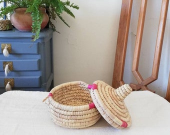 Storage basket made of natural fibres - kitchen basket