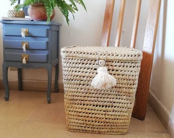 Panier à linge avec couvercle en feuilles de palmier et roseau tressées et pompon en laine - Coffre à jouets en osier - Panier de rangement