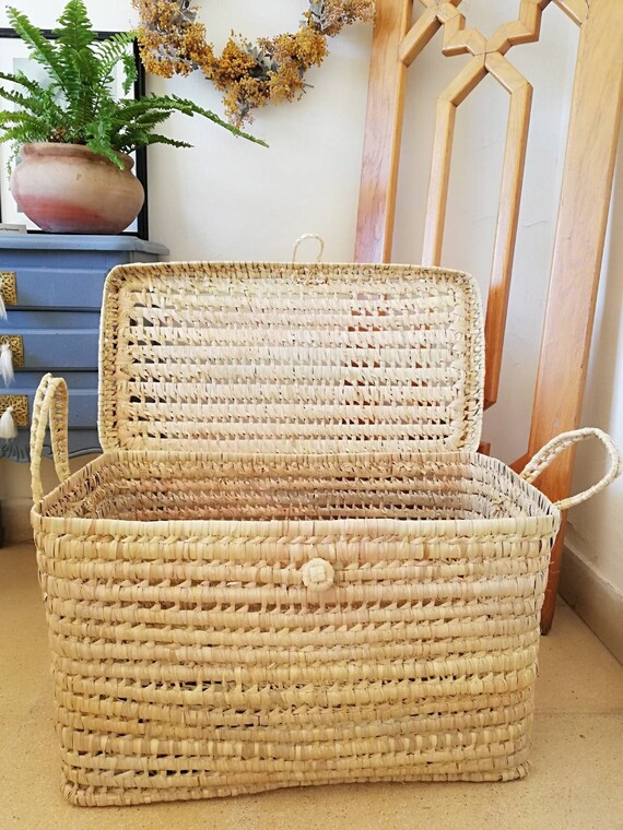 Wicker Storage Trunk Handwoven Natural Rattan Chest With LidLarge