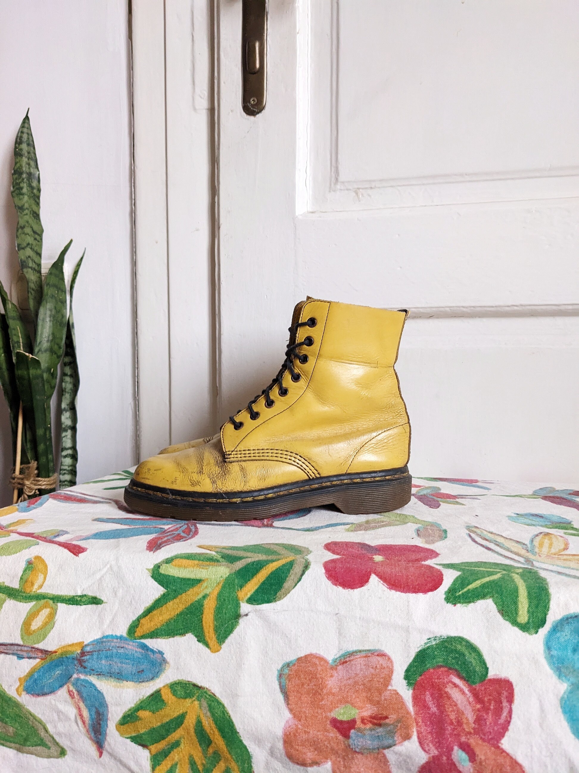 Vintage Dr. Martens 1460 Botas Amarillas Inglaterra Etsy Mexico