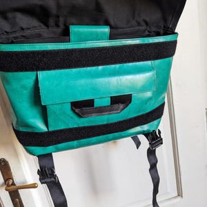 Freitag F17 Joe Messenger Bag Shoulder image 4