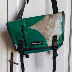 Freitag F17 Joe Messenger Bag Shoulder image 5