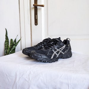 Vintage Asics Gore Tex Sneakers Black Gel Trail Lahar 5