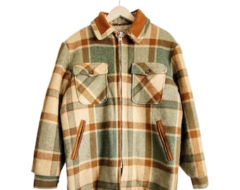 Vintage Woolrich Woolen Mills Shadow Tartan Checkered Wool Button