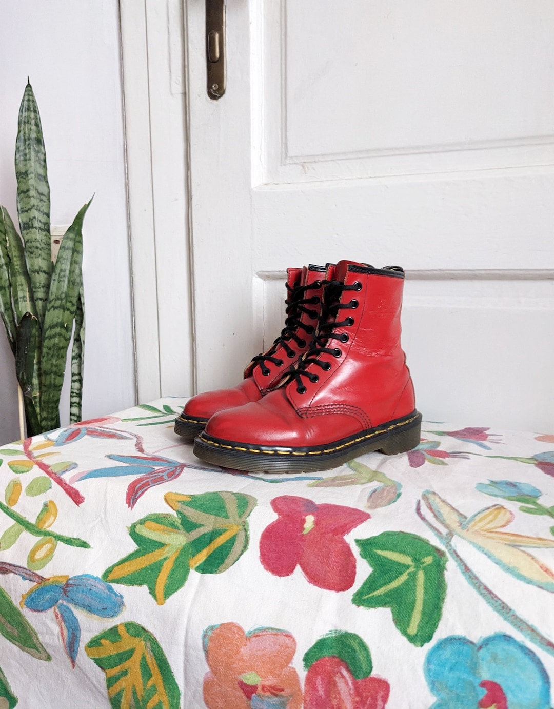 Dr martens 1460 w red vintage online