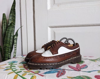 Vintage Dr. Martens 3989/59 Brogue Wingtip Oxfords Shoes
