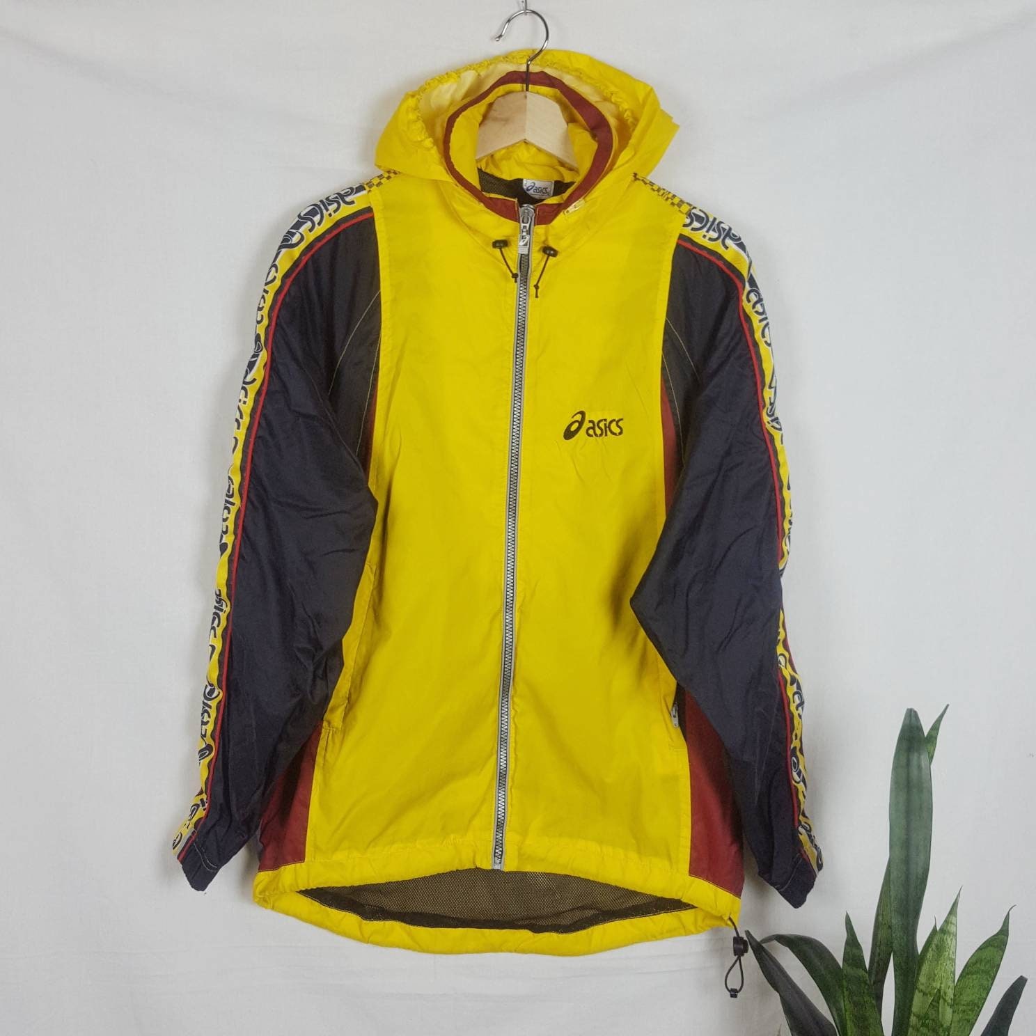 asics yellow jacket