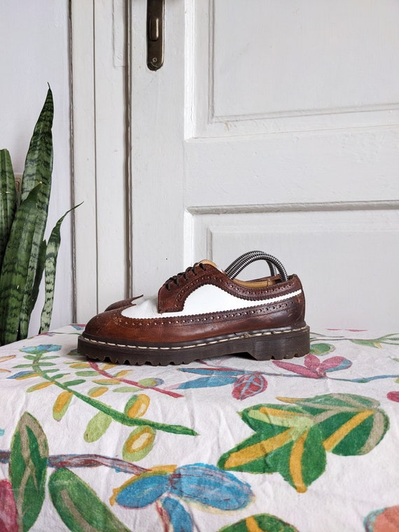 Vintage Dr. Martens Brogue Wingtip Oxfords Shoes (made in 