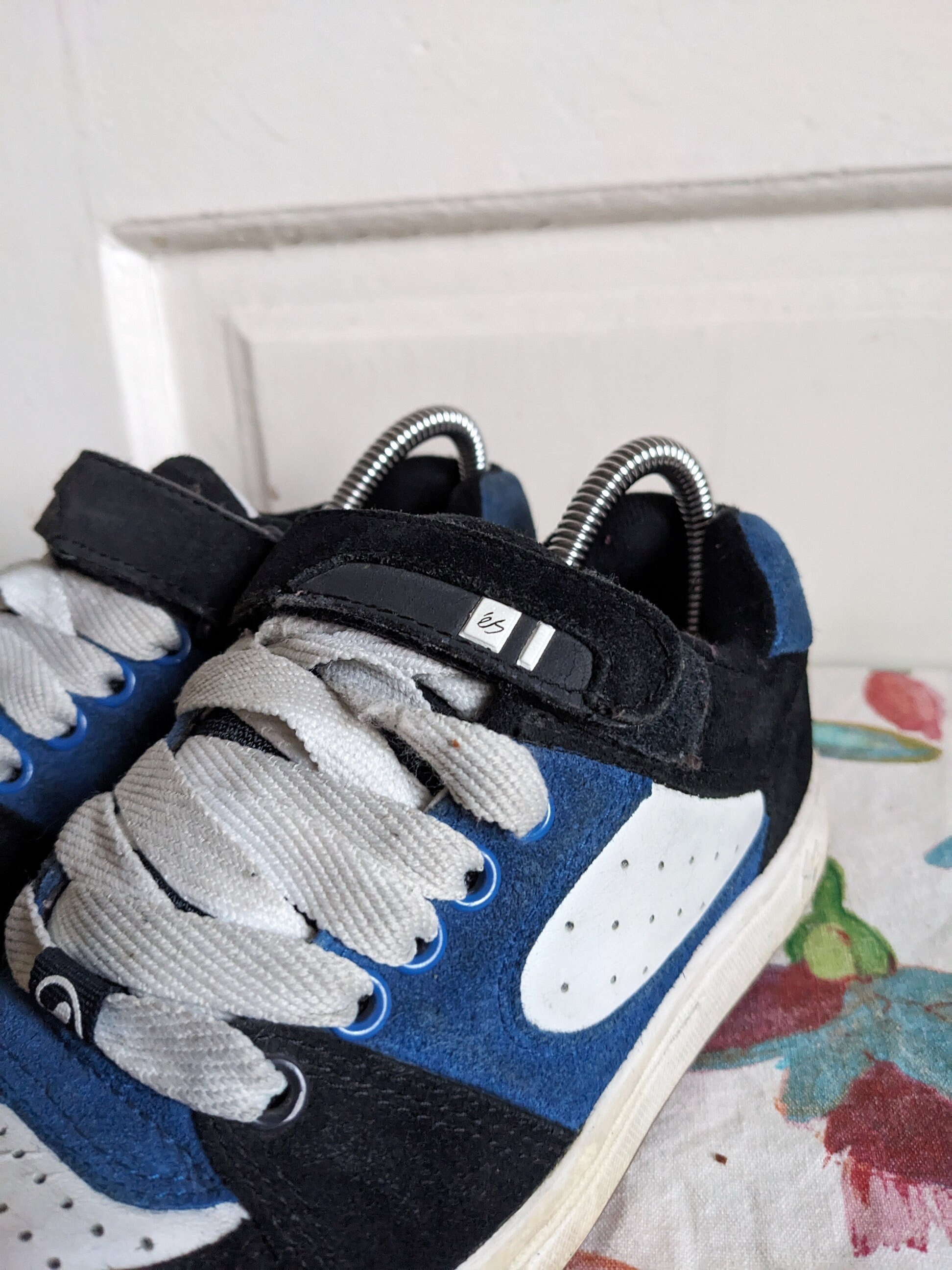 Es Footwear Accel Plus Skateboarding Shoes - Etsy