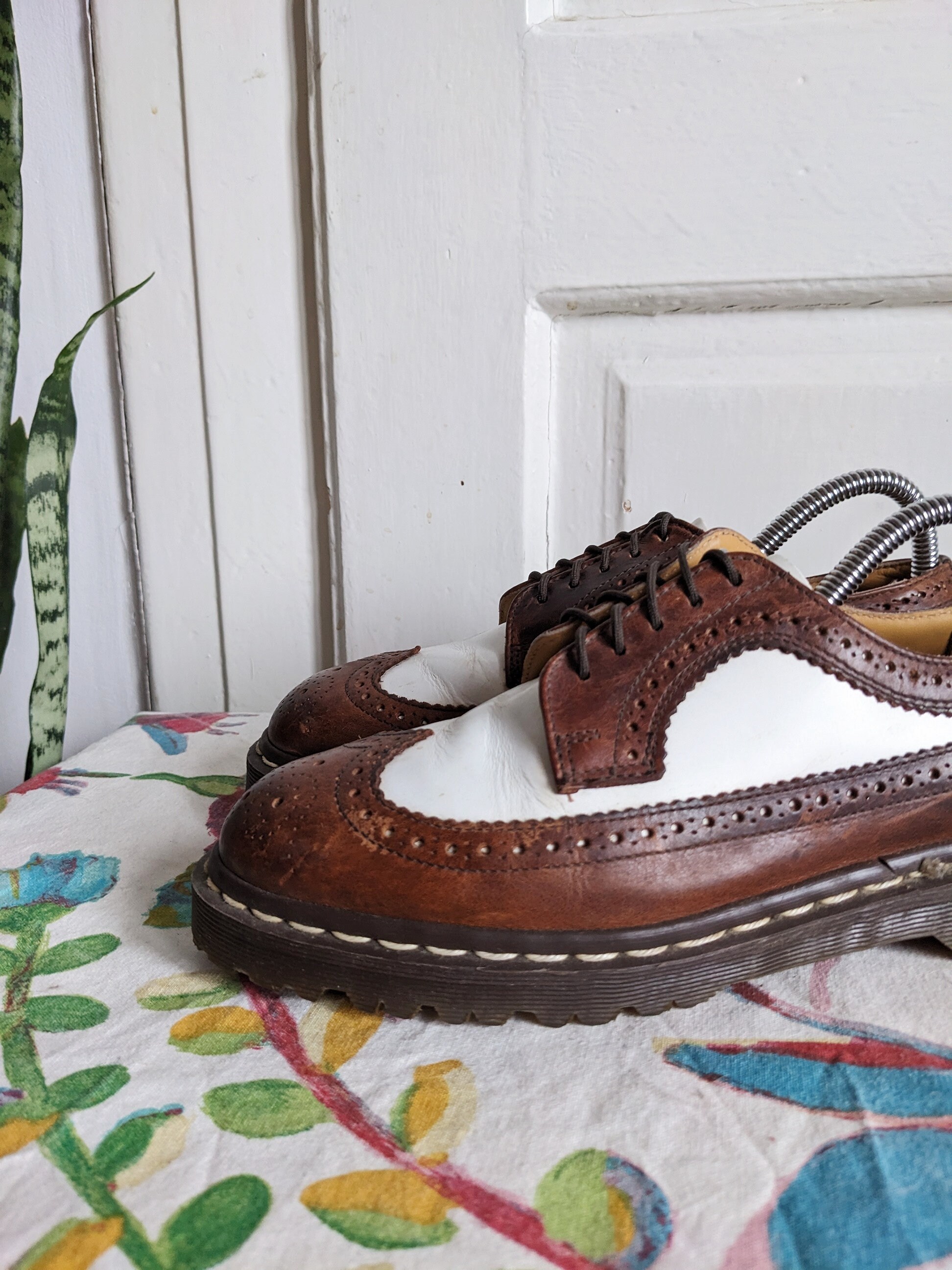 Vintage Dr. Martens Brogue Wingtip Oxfords Shoes (made in England