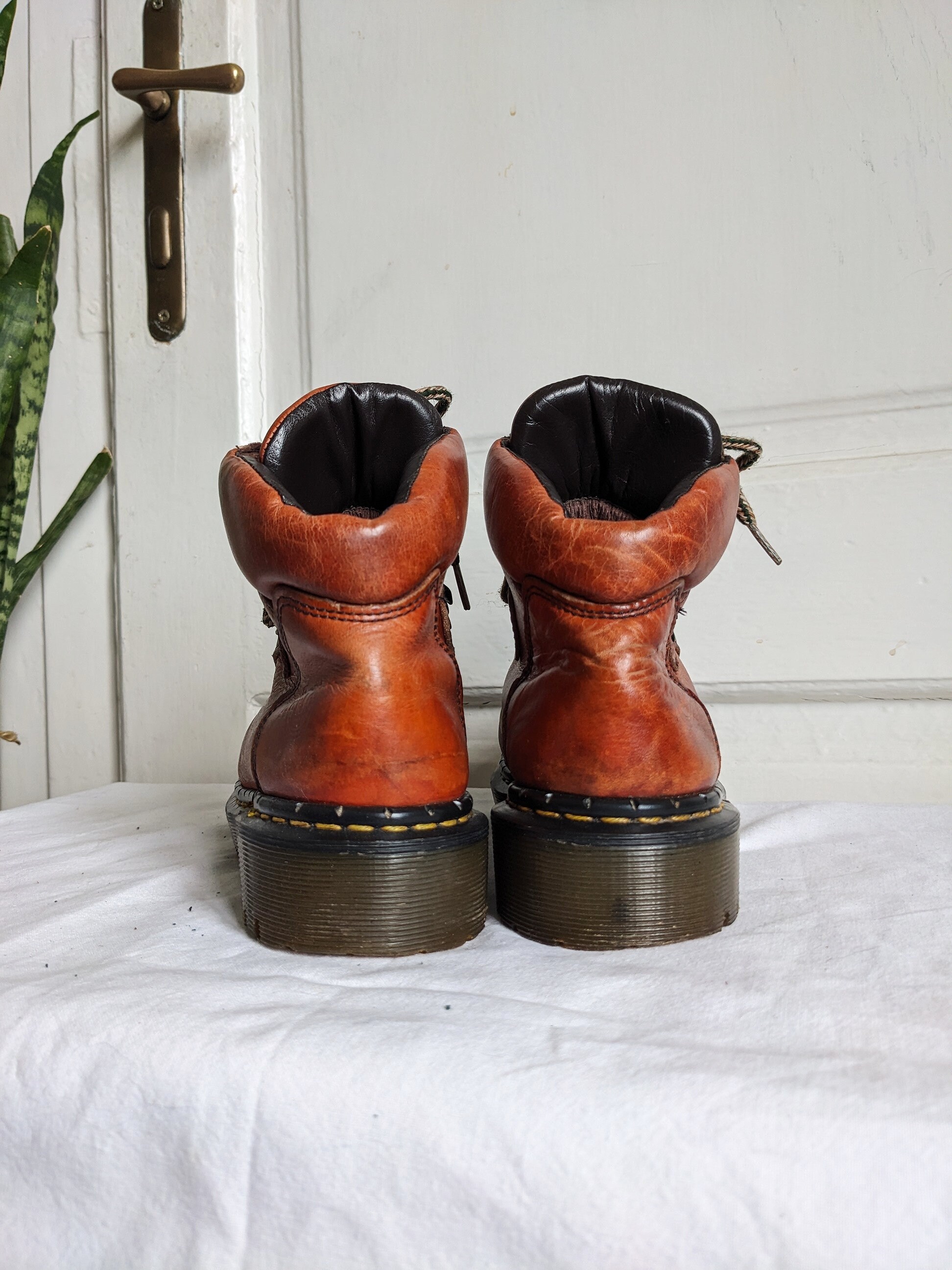 Vintage Dr Martens Chunky Boots 8280 Platform Brown Leather Vintage Dr Martens Chunky Boots 8280 Platform Brown Leather
