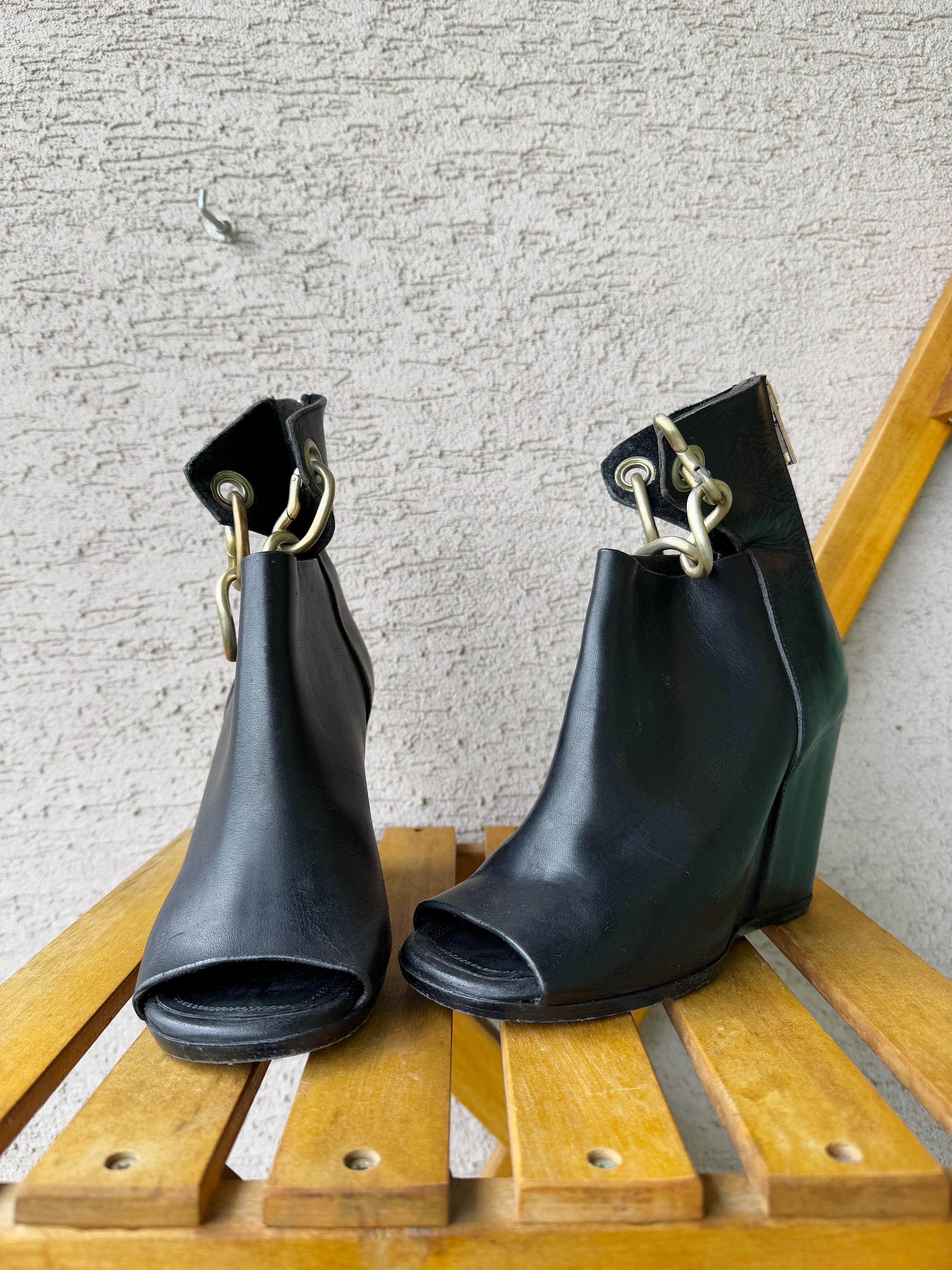 archive rick owens ヒールブーツ　leather black Rick Owens Archive Shoes | Grailed