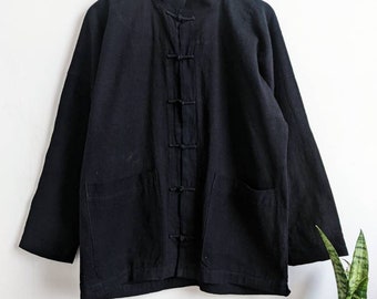 Schwarze Frosch Knopf Jacke Stehkragen | Hmong Tribal Stickerei Rückseite | Tang-Stil | Leinen | Unisex