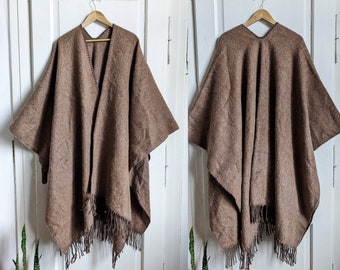 Vintage Alpaca Poncho Beige Fringe Cape