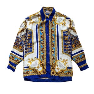 fake versace dress shirts Is this denim shirt genuine or a fake? I bought this shirt at the thrift store and would like to resell it but don't know if it's a Versace. How poplin shirt features an all Versace Silk Casual Button-Down Shirts
