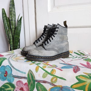 Vintage Dr Martens 1460 8 eye England Doc Martens