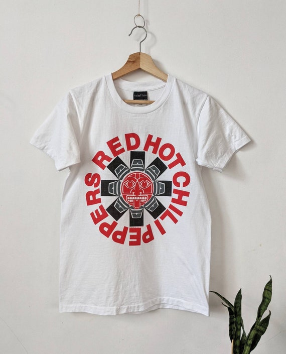 RED HOT CHILI PEPPERS  tシャツ
