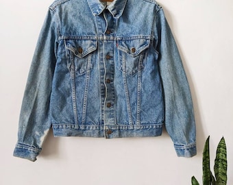 Vtg 80s Levi's 70506-0217 Dark Blue Denim Trucker Jean Jacket Size