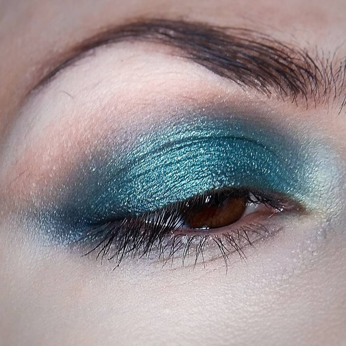 Mineral Satin Emerald Green Eyeshadow yggdrasil. Etsy UK