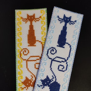 Embroidered bookmark with cat motif