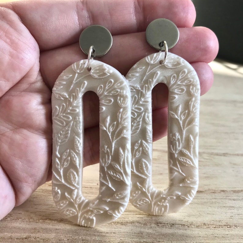 Mother of Pearl Earrings White Floral Stud Earrings Floral Pearl Clay Earrings