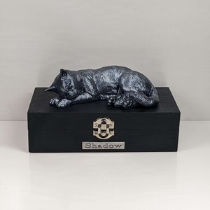 Luxe kattenasdoos | Kattenasurn | Huisdierenurn | Op maat gegraveerde naamplaat