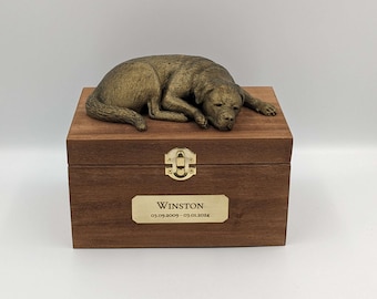 Boîte à cendres de luxe Rottweiler | Urne à cendres Rottweiler | Urne à cendres de chien | Urne pour animaux de compagnie | Plaque nominative en laiton personnalisée.