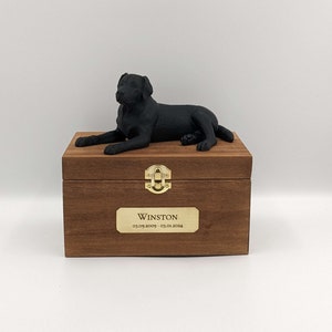 Caja de cenizas de labrador de lujo / Urna de cenizas de labrador / Urna de cenizas de perro / Urna para mascotas / Placa de nombre de latón personalizada.
