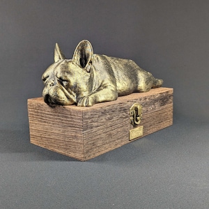 Boîte de cendres de bouledogue français de luxe Urne de cendres de bouledogue français Urne de cendres de chien Urne pour animaux de compagnie Plaque nominative en laiton personnalisée. image 1