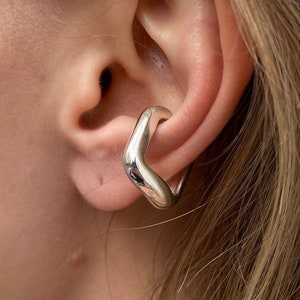 Chunky Ear Cuff Unisex onregelmatige, zilveren oorbel zonder piercing Danylevych